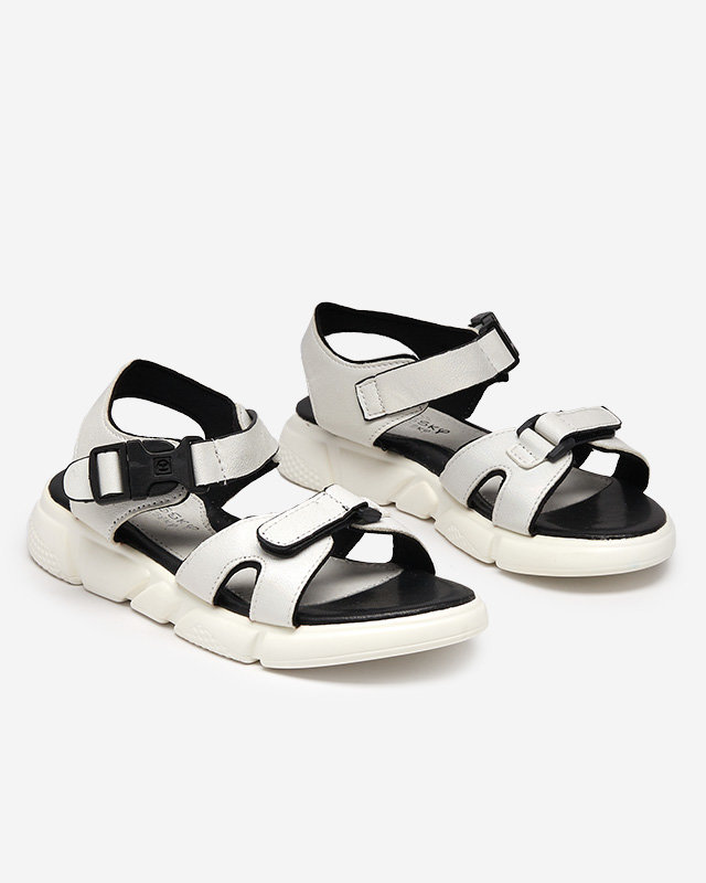 Detské lesklé sandále v bielej farbe Leepe-Shoes