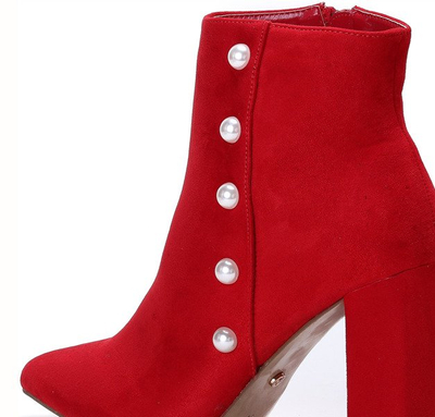 Czerwone botki z perełkami na wysokim słupku Maya - Obuwie