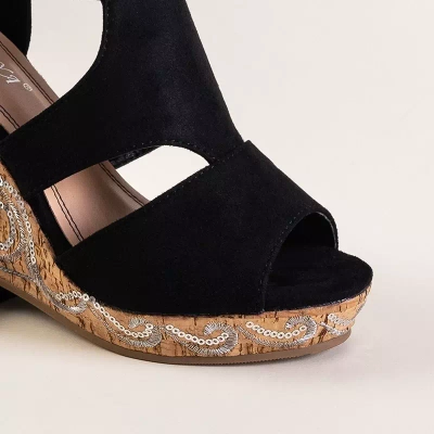 OUTLET Čierne dámske sandále na kline s flitrami Terou - Obuv