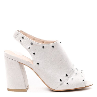 Szare sandały na wyższym słupku Berenika- Obuwie