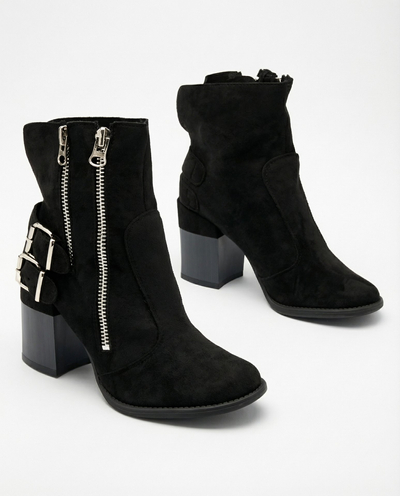 Royalfashion Dámske čierne čižmy so zdobením Feirrgo