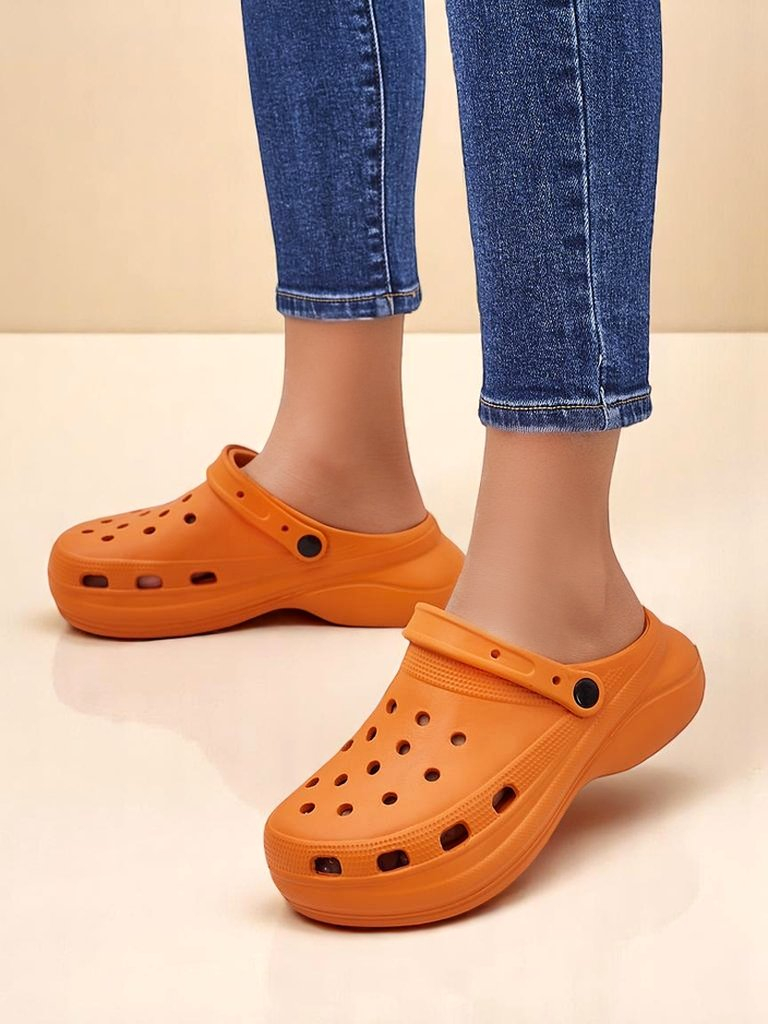 Royalfashion Dámske perforované gumové šlapky Dellosa