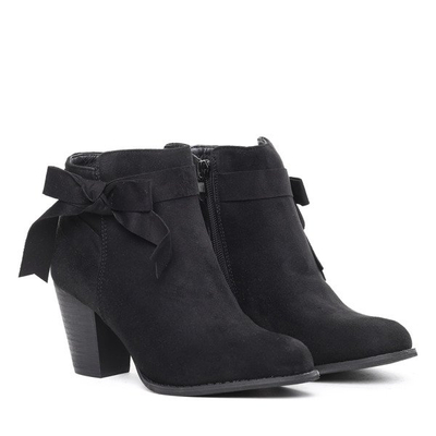 Czarne botki z eko zamszu Akane- Obuwie