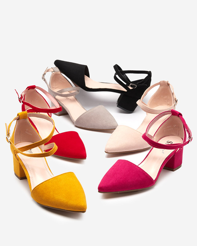 Dámske horčicové sandále na stĺpiku Crisco - Obuv