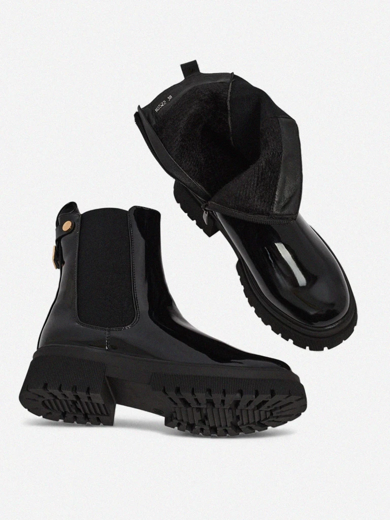 Lakirani ženski gležnarji iz eko usnja Calebi