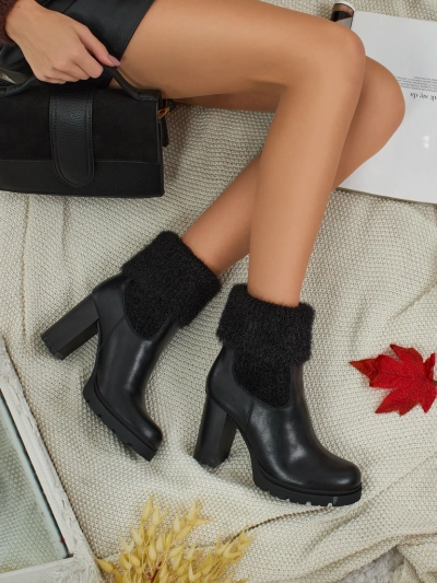 Ženski gležnarji iz eko usnja s peto in pletenino Tirave