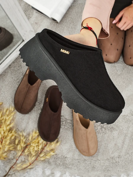 Kratki ženski škornji a'la za sneg s krznom Calindra