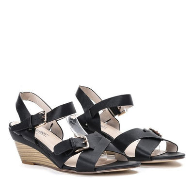 Czarne sandały na niskiej koturnie Ana - Obuwie