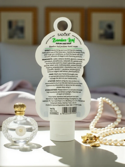 Sadoer Bamboo Leaf krema za roke 50 ml v embalaži Panda – Aurelia Edition