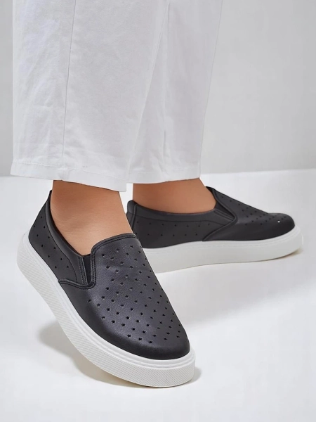 Royalfashion Precháňajúce dámske slip-on topánky Emayla