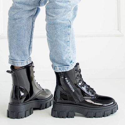 Čierne lakované dámske pracovné oblečenie s nápisom Doenam - Obuv