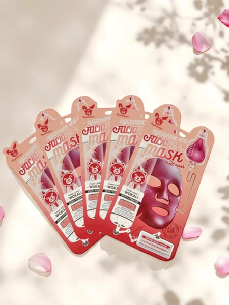 Maska na tvár s kyselinou hyalurónovou, ktorá upokojuje a spevňuje