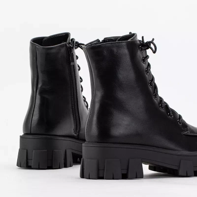 OUTLET Čierne dámske kabelky na plochých podpätkoch Sinila - Obuv