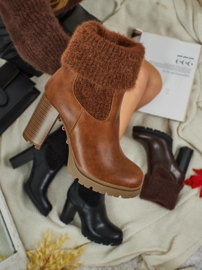 Ženski gležnarji iz eko usnja s peto in pletenino Tirave