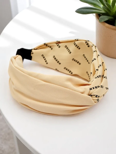 Royalfashion Čelenka s pletenými vzormi Laras