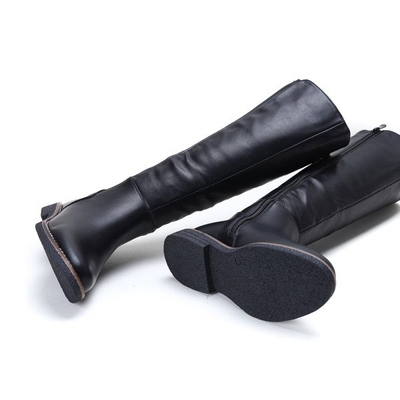 Czarne kozaki Gabriella- Obuwie