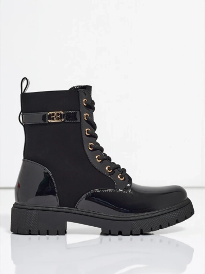 Gležnjarji z vezalkami iz mat in lakiranega eko usnja Alvinea