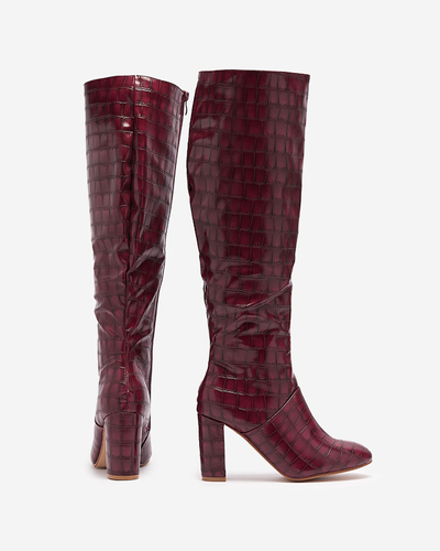 Dámske čižmy na podpätku s reliéfom vo vínovej farbe Mastiu- Obuv