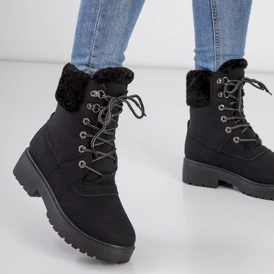 OUTLET Čierne dámske zateplené topánky - Topánky