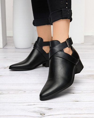 Čierne členkové čižmy na plochom opätku strihu od Sodif- Shoes