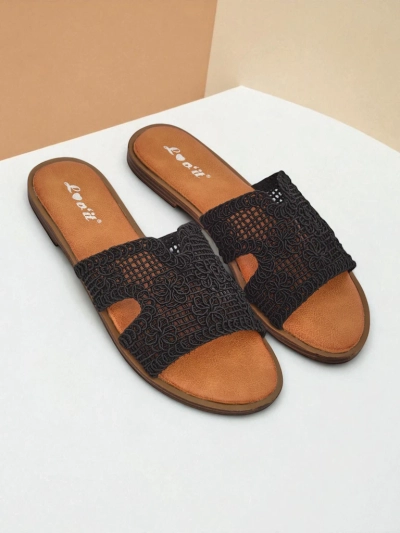 Rpyalfashion Dámske sandále s ozdobným remienkom Braida