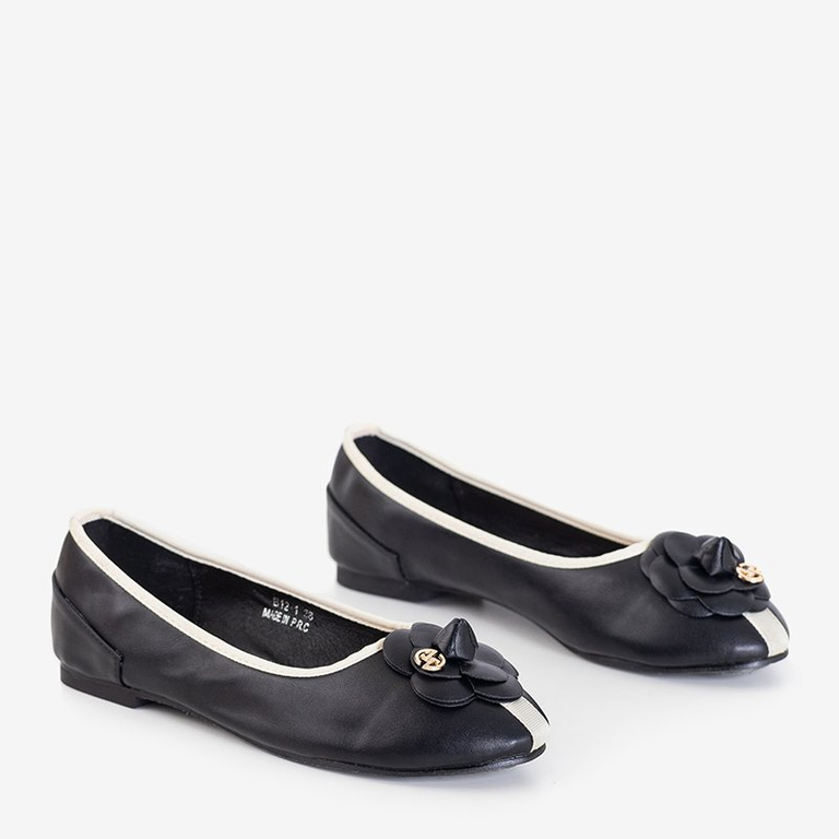 OUTLET Čierne dámske baleríny s kvetinou Fireni - Obuv