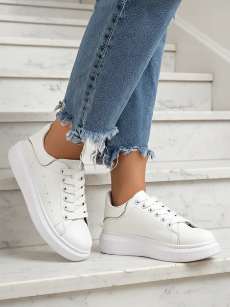 Bele športne superge Athena iz eko usnja