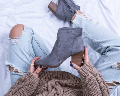 Szare botki na wysokim słupku Alayah - Obuwie