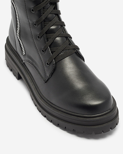 OUTLET Čierne dámske čižmy bagger na plochom podpätku od značky Fetisa - Obuv