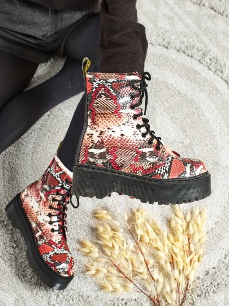 Ženski delavski škornji z reliefom Isadore