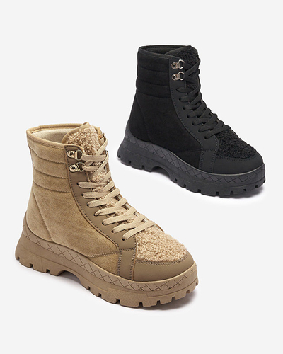 OUTLET Dámske zateplené trapérové čižmy v čiernej farbe Wosser- Obuv