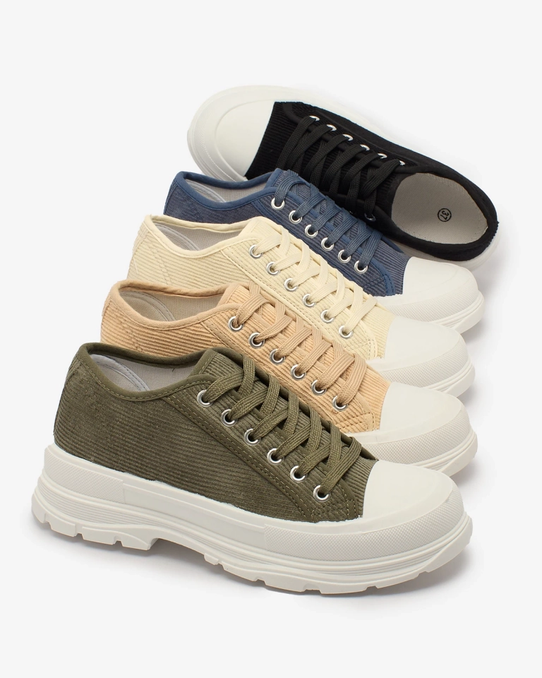 Royalfashion Čierne dámske tenisky na platforme Spollero