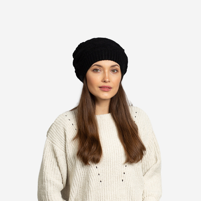 Čierna dámska teplá čiapka s brmbolcom - Doplnky