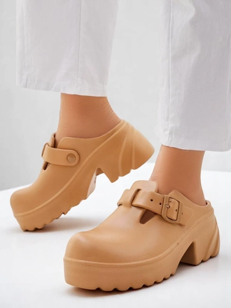 Royalfashion Dámske sandále na podrážke Voxones