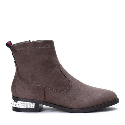 Brązowe sztyblety z ozdobnym obcasem Vierra - Obuwie