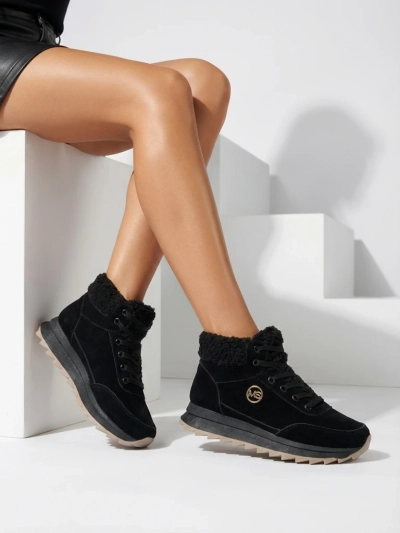 Royalfashion Dámska zateplená športová obuv v čiernej farbe Cerrto