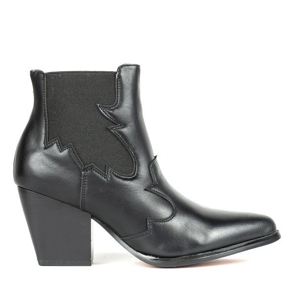 Černé boty na sloupcích kovbojských bot Catenia - obuv