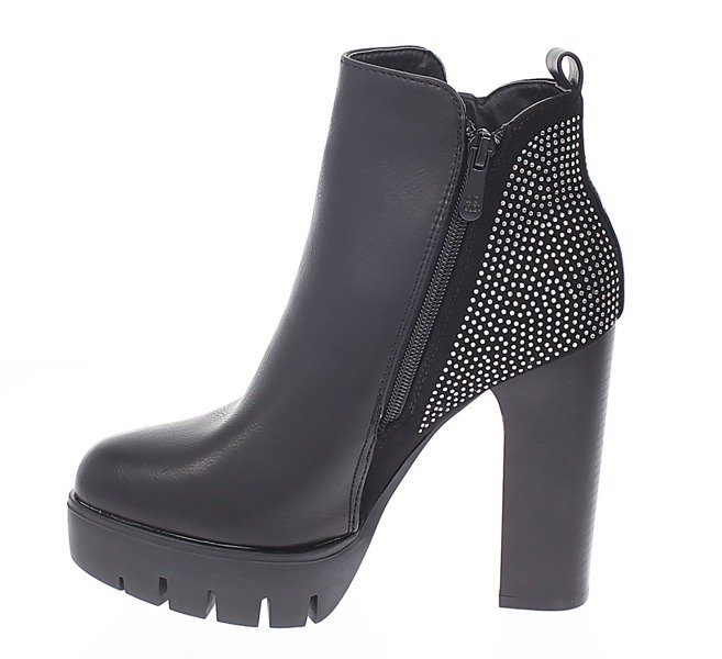 Czarne botki na słupku - Obuwie