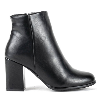 Čierne čižmy na vyššom stĺpiku Pekan - Obuv