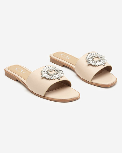 OUTLET Dámske béžové papuče so strieborným ornamentom. Hipi - Obuv