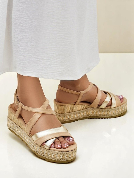 Royalfashion Dámske sandále na klinovom opätku Eylaas