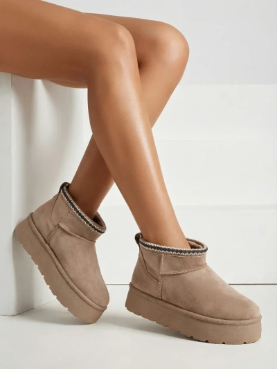 Royalfashion Dámske krátke topánky a'la snow boots Xoalla