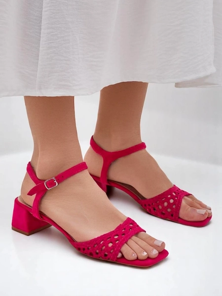 Royalfashion Dámske perforované sandále Azopi