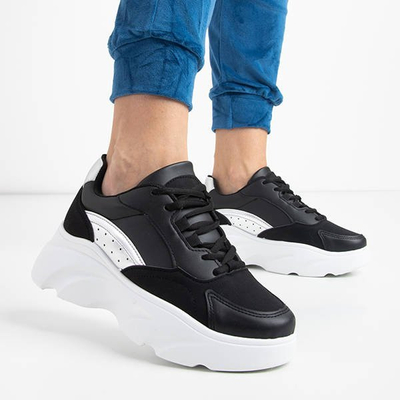 OUTLET Čierna dámska športová obuv na platforme Minervina - Obuv