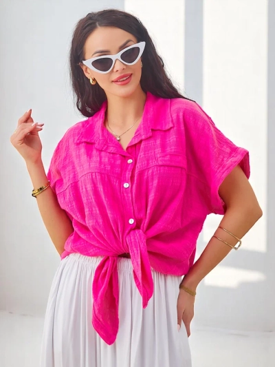 Royalfashion Bavlnená dámska košeľa s embosovaním a krátkymi rukávmi