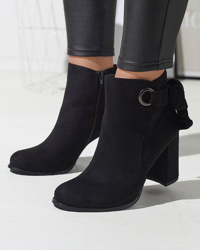 Dámske čižmy z eko-semišu s mašľou v čiernej farbe Agarol- Obuv