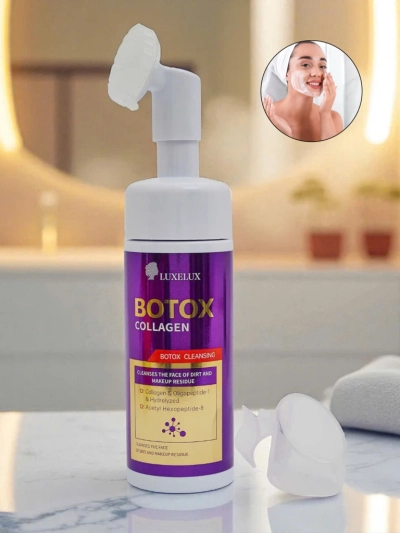 Čistiaca a hydratačná pleťová pena s kolagénom a kefkou