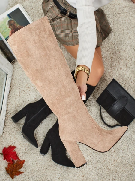 Ženski škornji eko semiš s peto Feravi