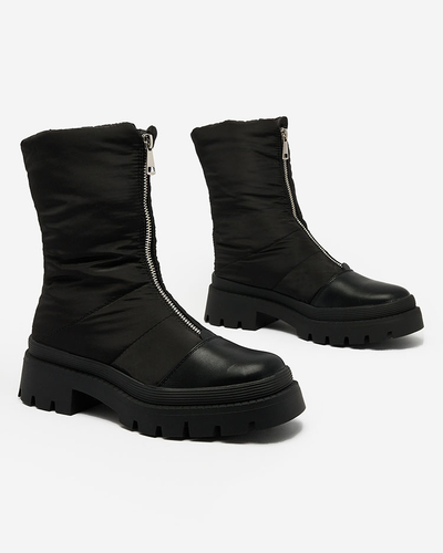 Royalfashion Dámske čižmy na plochom podpätku v čiernej farbe Tainve