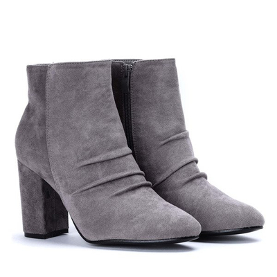 Szare botki z marszczeniem na słupku Ruby - Obuwie